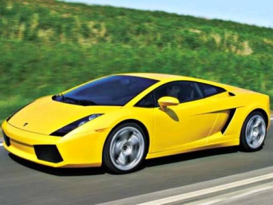 Lamborghini recheamă 1.500 de maşini cu preţuri de peste 200.000 de dolari, pentru risc de incendiu